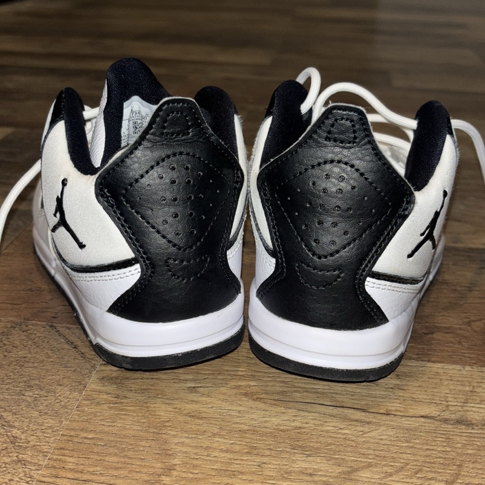 Kids Air Jordan Courtside GS 23 - Picture 2 of 9